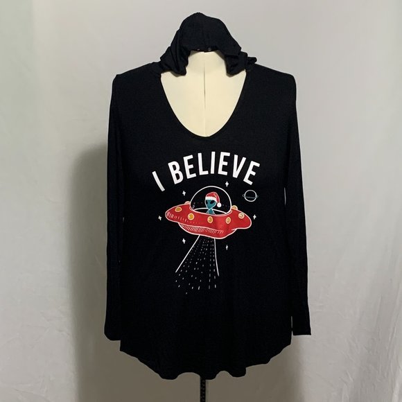 Torrid Tee Shirt Christmas I Believe Alien Santa UFO Hoodie Plus Size 5 28 - Picture 1 of 4